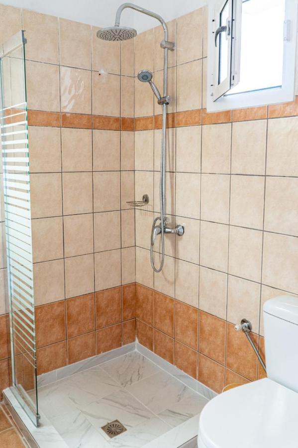 Central Apartments Alikanász Kültér fotó